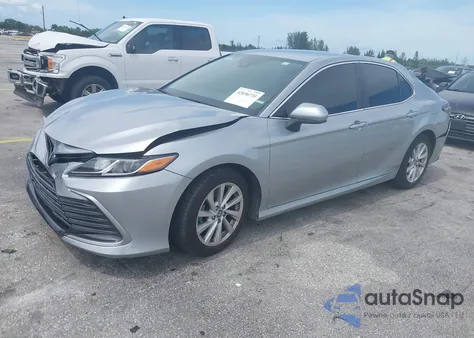 2022 Toyota Camry Le из США, поврежденный, VIN 4T1C11AK1NU072868